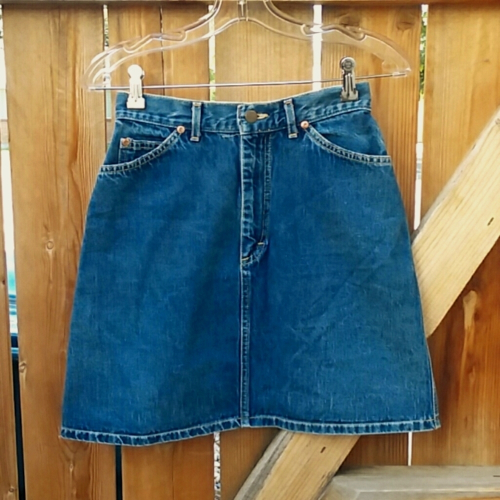 Lee riders vintage denim skirt Size small